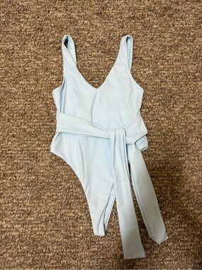 Apollo and Sage Chileno Belted One Piece Swimsuit Baby Blue Sz Small